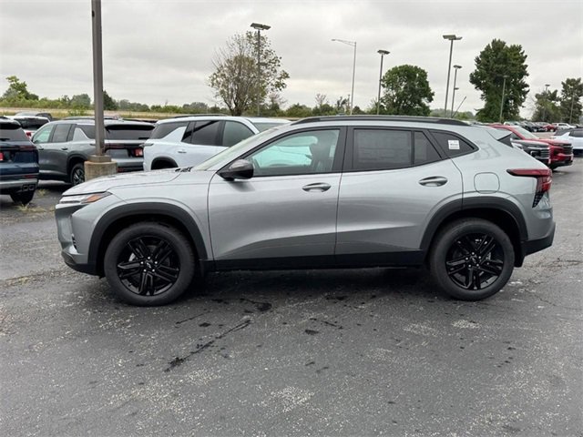 2026 Chevrolet Trax ACTIV photo 2