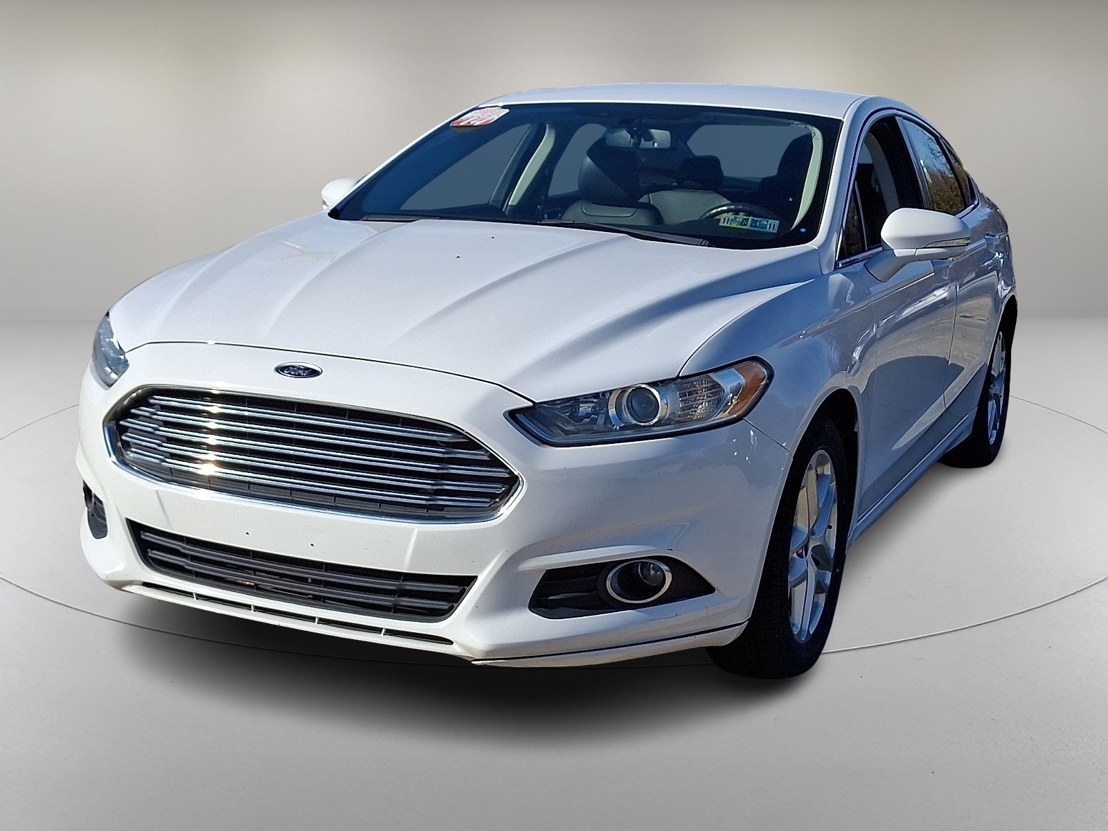 2014 Ford Fusion SE photo 4