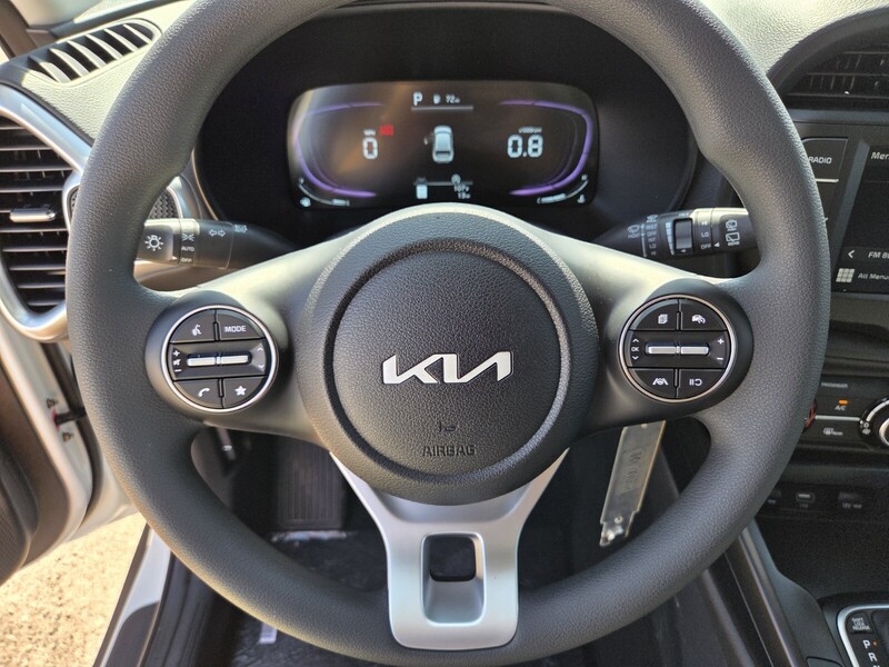 2025 Kia Soul LX photo 9