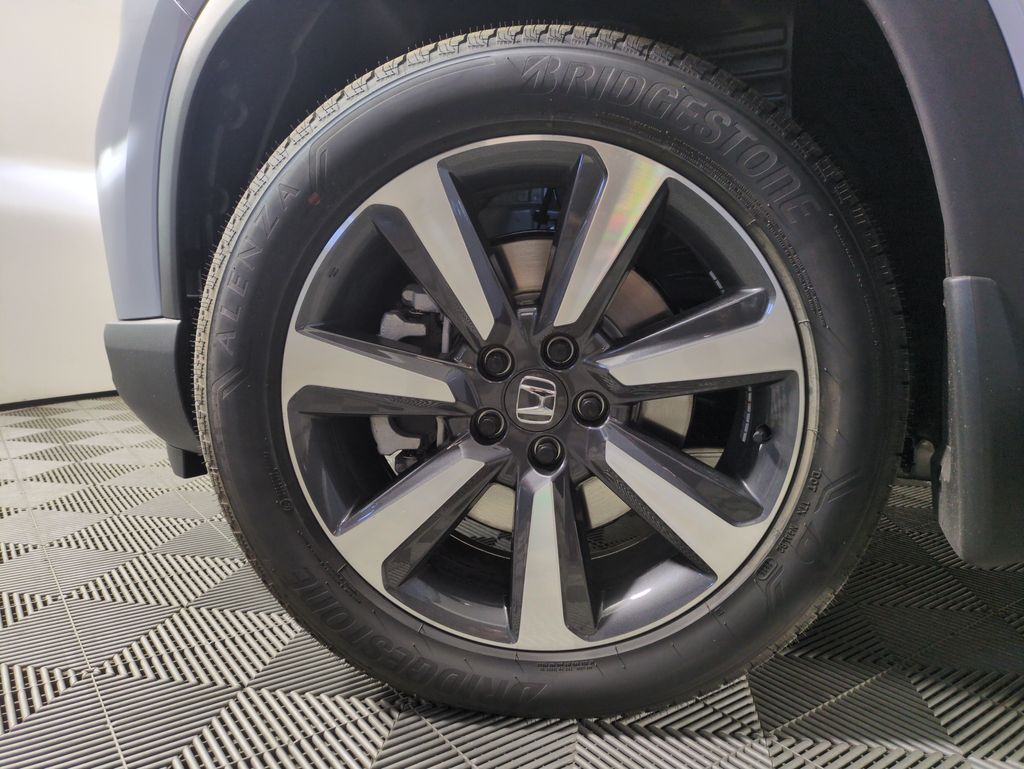 2025 Honda Pilot Touring photo 25