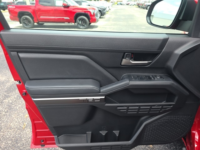 2025 Toyota Tacoma TRD Off-Road photo 14