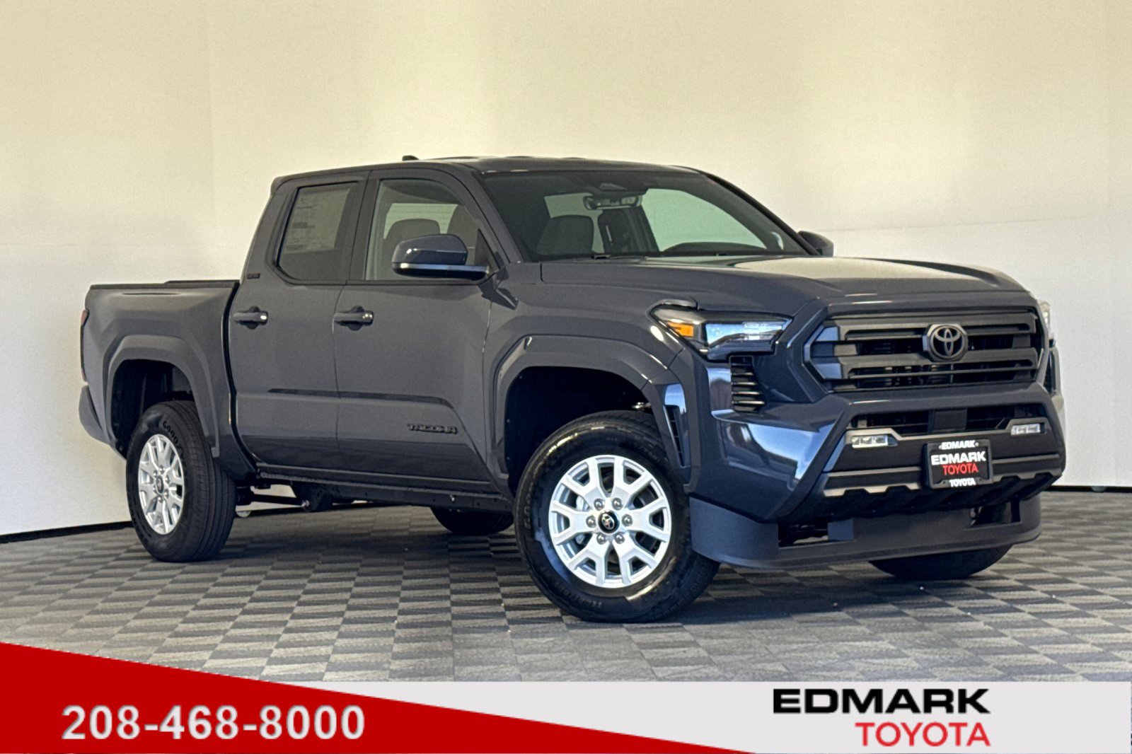 2025 Toyota Tacoma SR5's photo