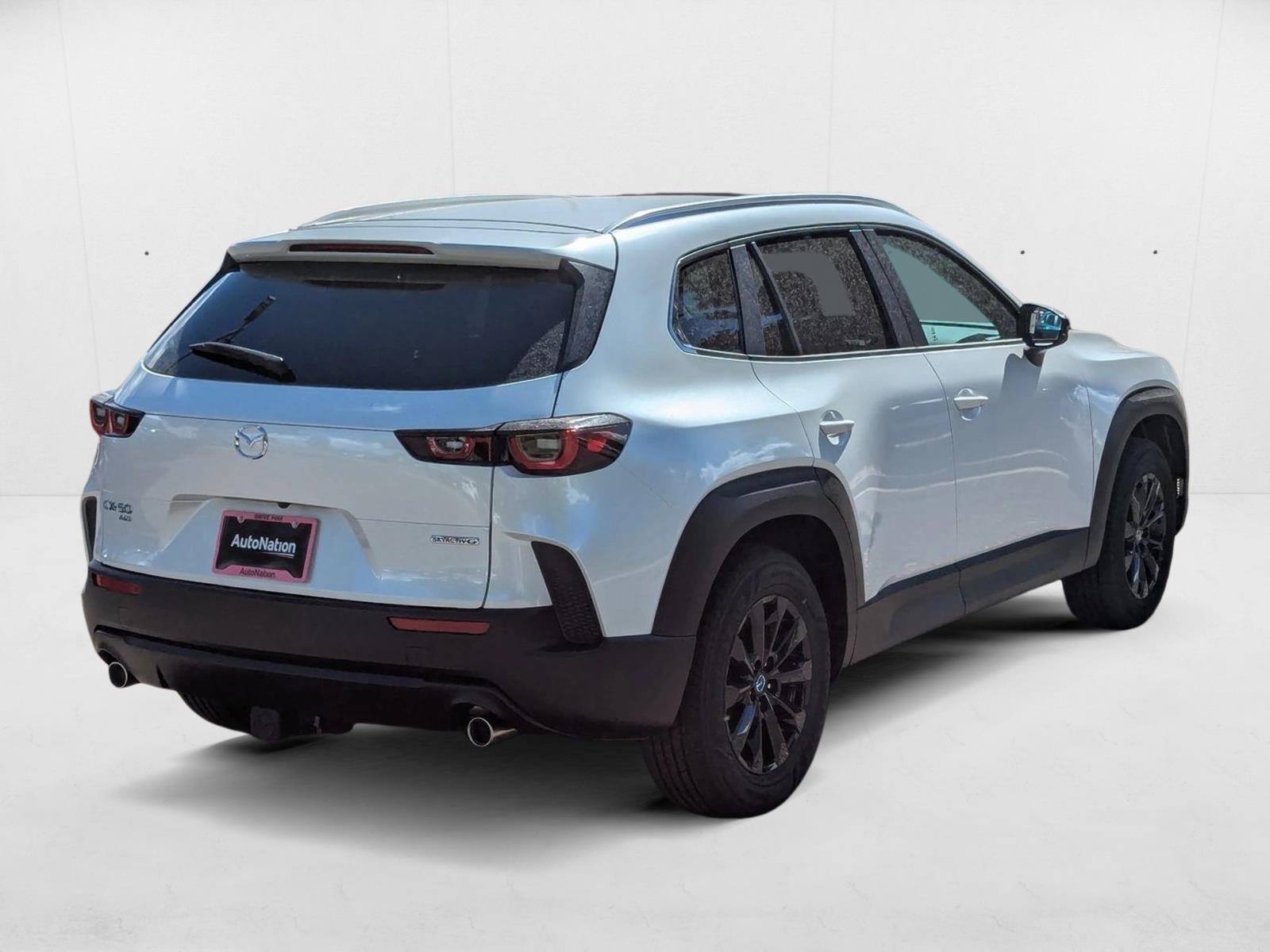 2025 Mazda CX-50 2.5 Select photo 2