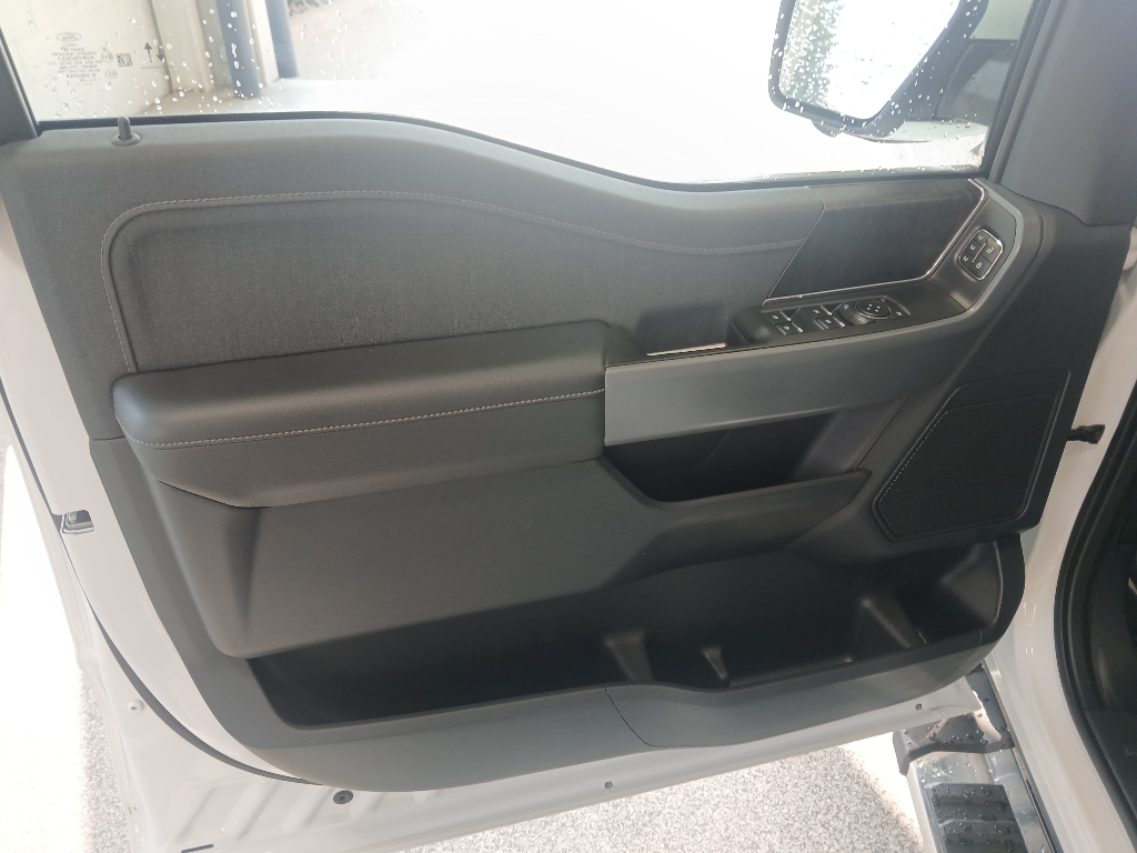 2022 Ford F-150 Lariat photo 12