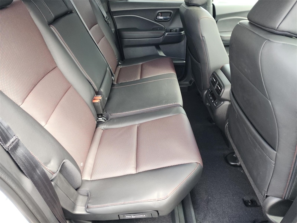 2025 Honda Ridgeline Black Edition photo 21