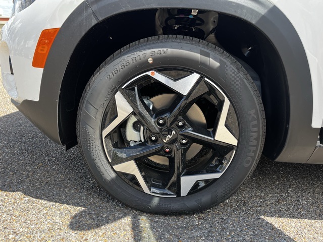 2025 Kia Seltos S photo 3
