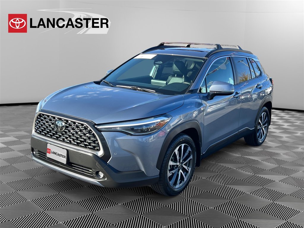 2023 Toyota Corolla Cross XLE photo 3