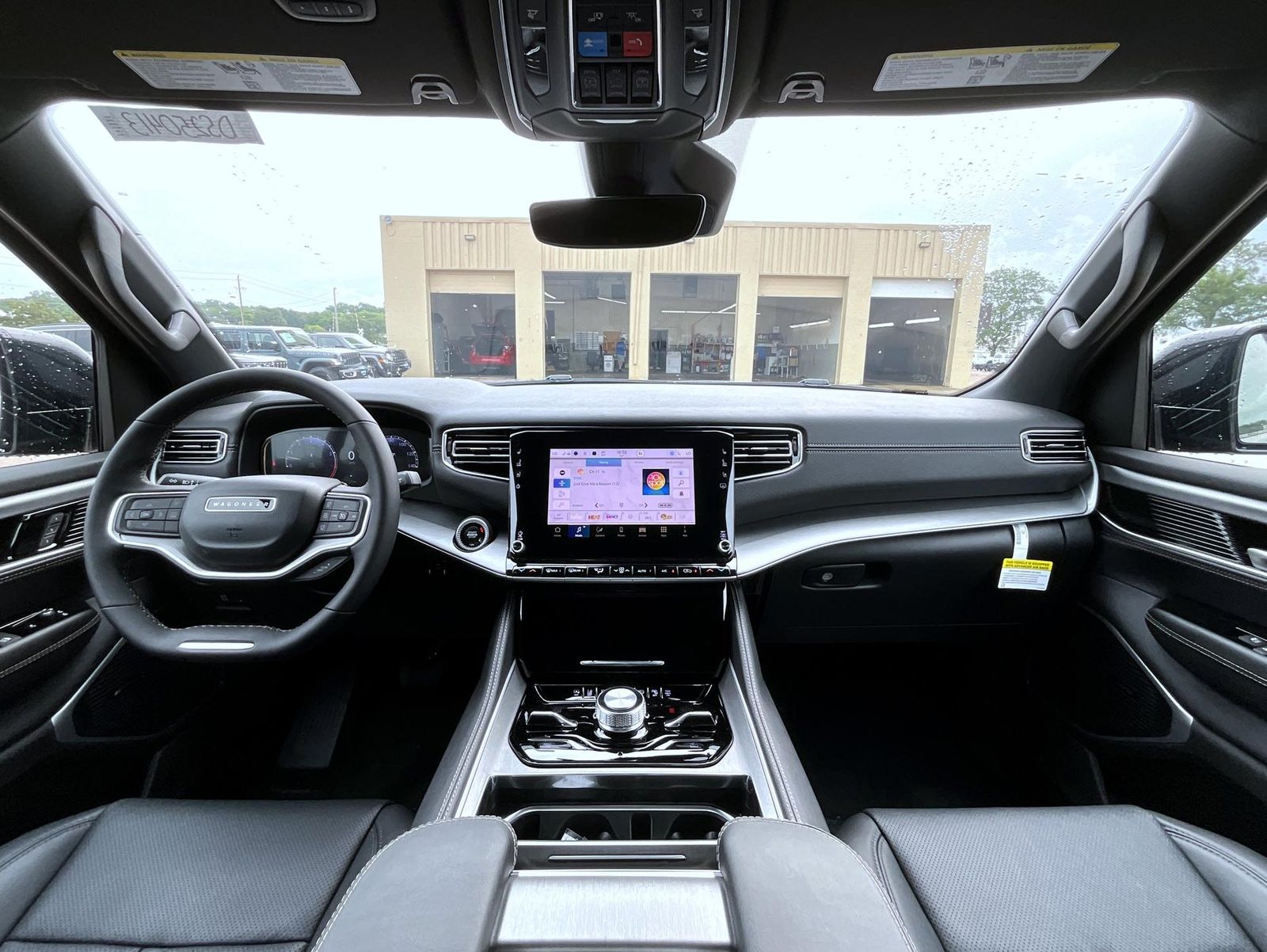 2025 Jeep Wagoneer Overland Series II photo 9