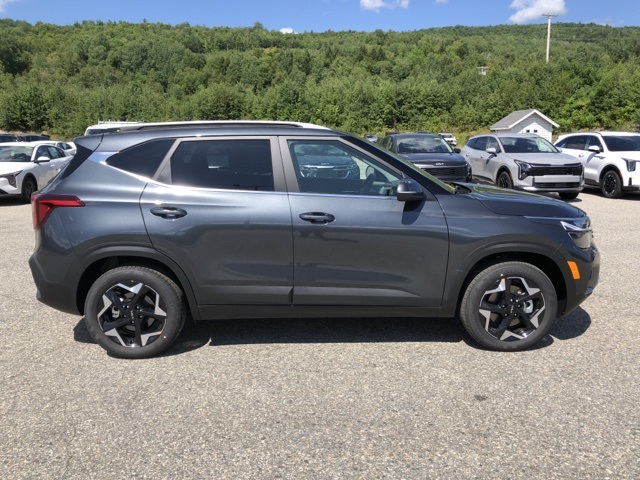 2026 Kia Seltos EX photo 2