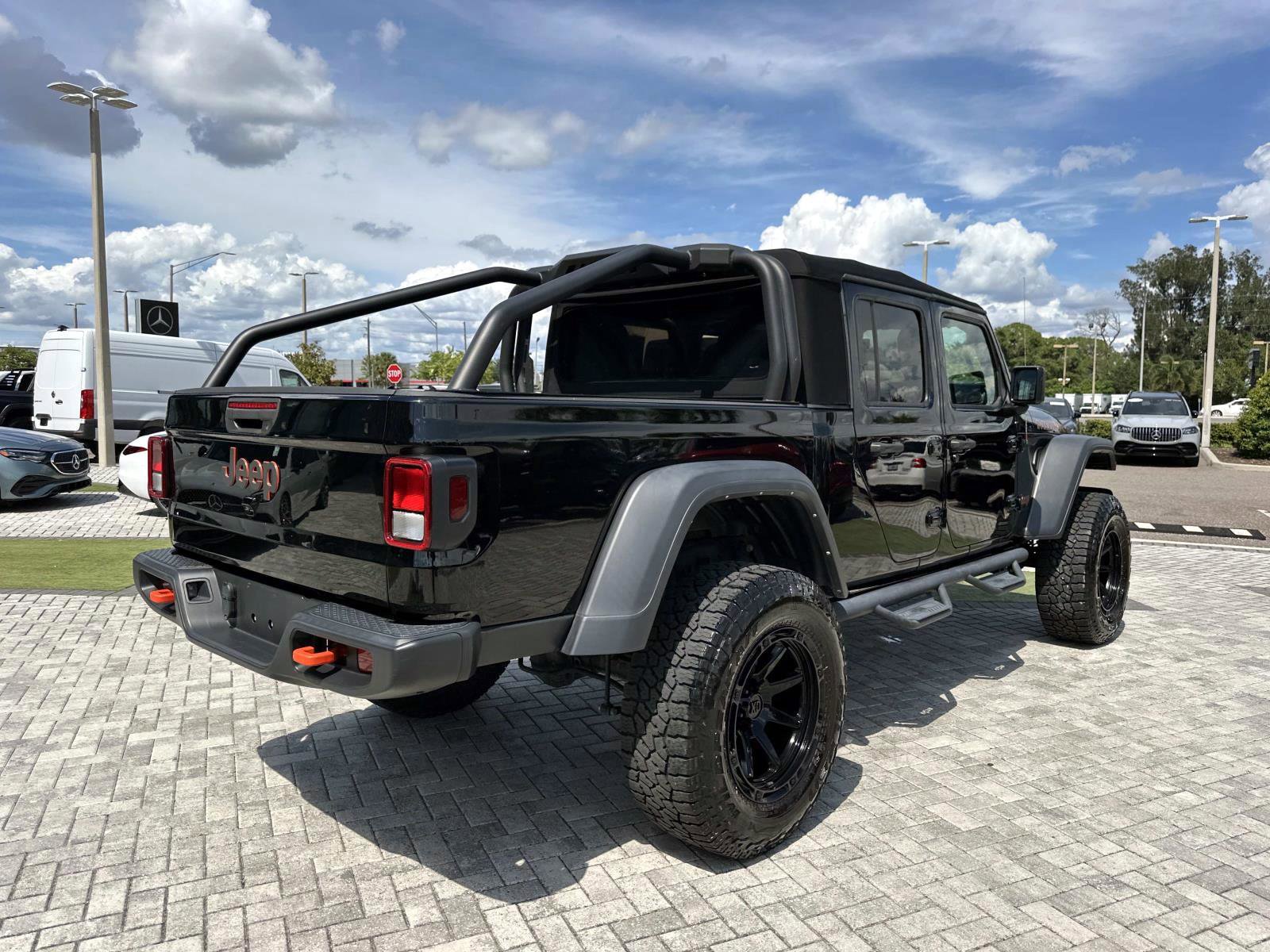 2022 Jeep Gladiator Mojave photo 2
