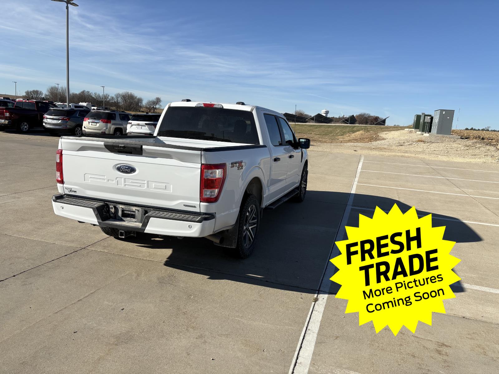 2022 Ford F-150 XL photo 3