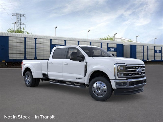 2026 Ford F-450 photo 3