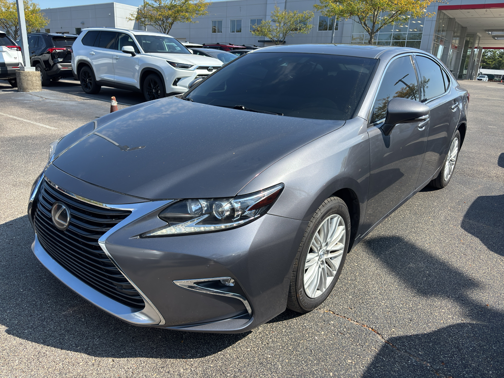 2017 Lexus ES 350 Base photo 2
