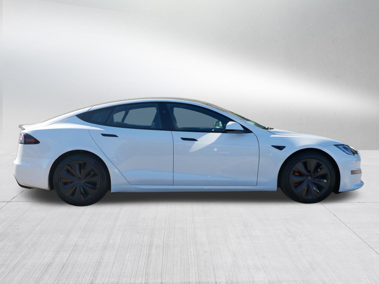2023 Tesla Model S Plaid photo 4