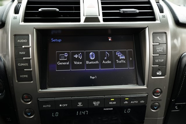 2019 Lexus GX 460 photo 33