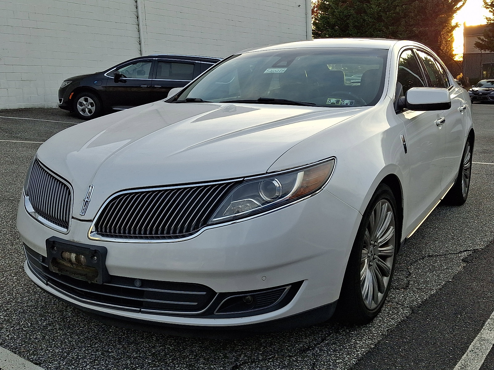 2014 Lincoln MKS Base's photo