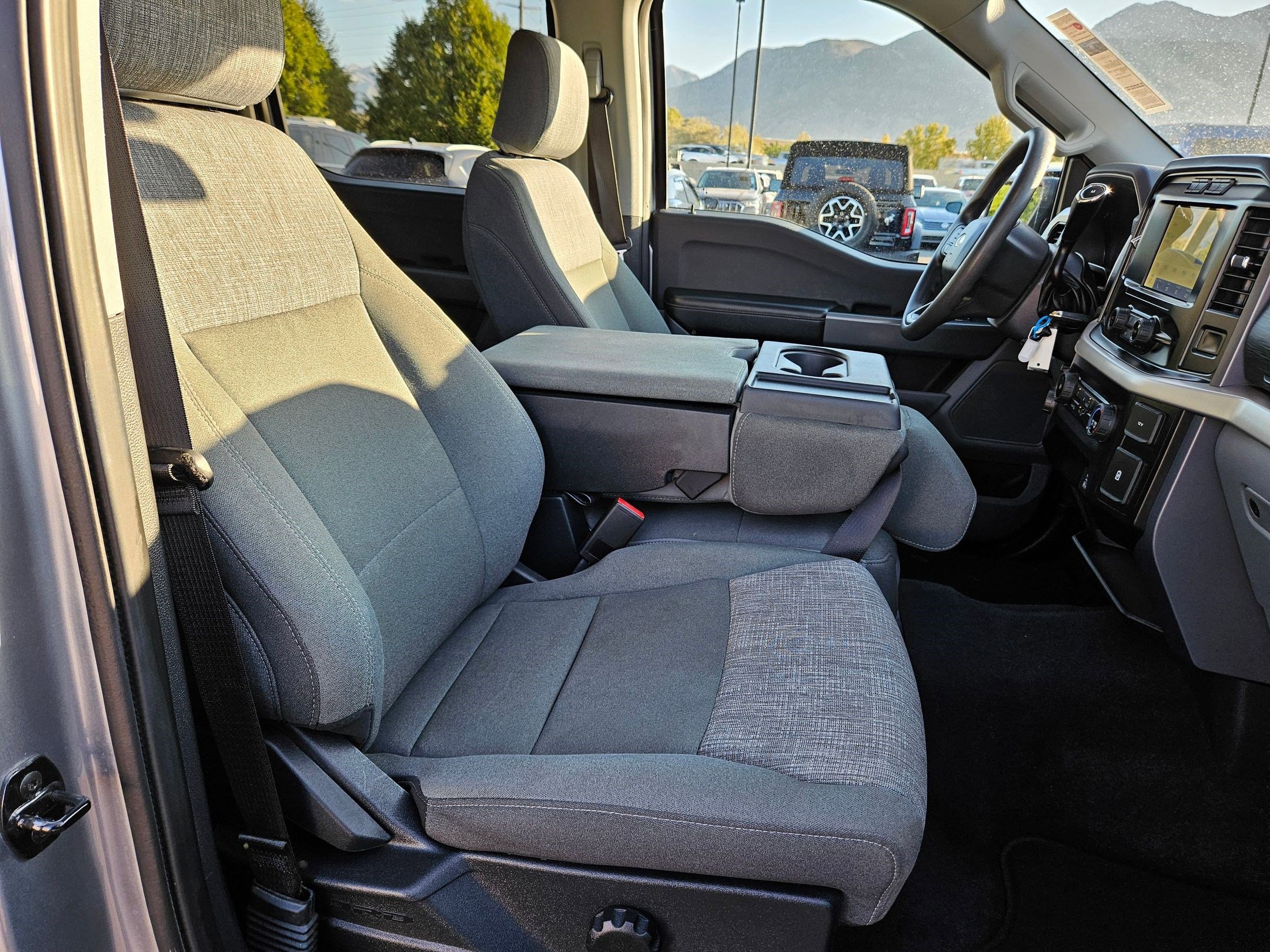 2023 Ford F-150 XLT photo 26