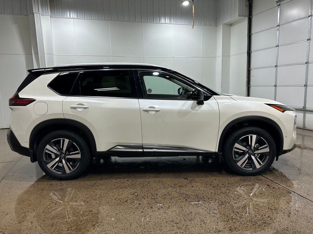 2023 Nissan Rogue SL photo 3
