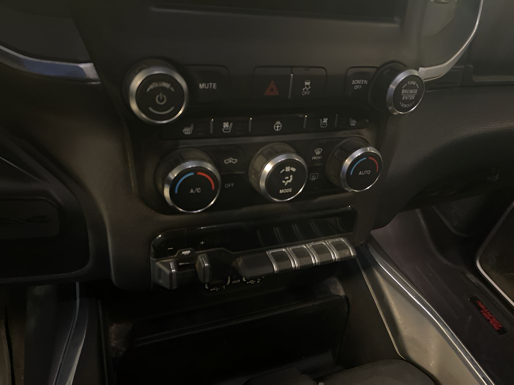 2020 Ram 2500 Laramie photo 13