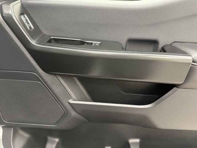 2025 Ford F-150 STX photo 4
