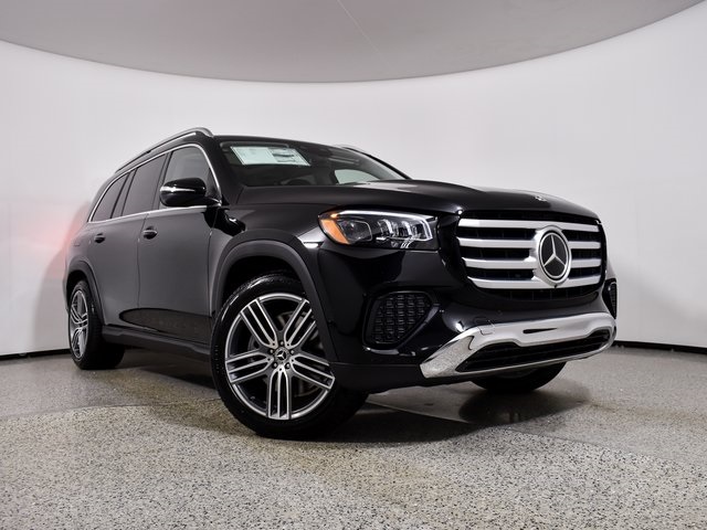 2026 Mercedes Benz GLS 450 4MATIC photo 2
