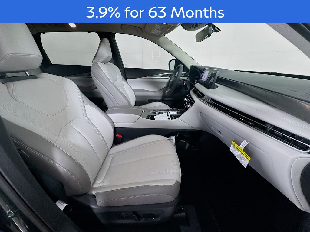2026 Infiniti QX60 Luxe photo 31