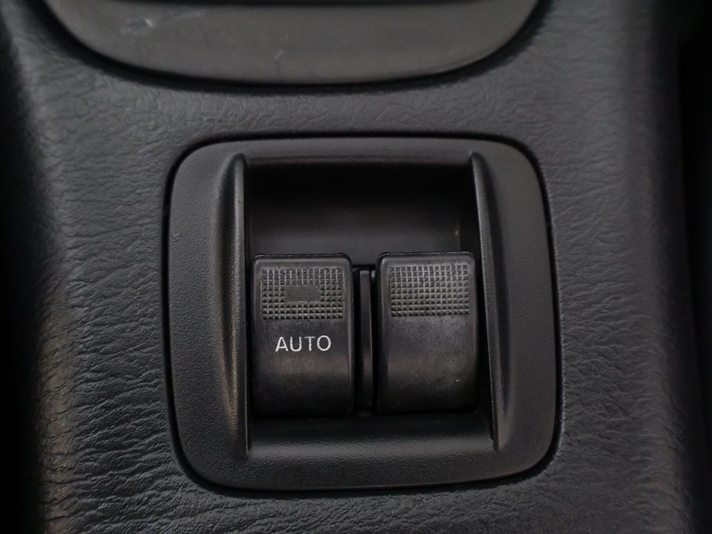 2003 Mazda MX-5 Miata Miata Base photo 28