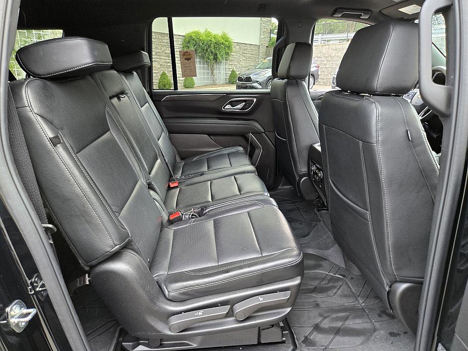 2024 Chevrolet Suburban LS photo 14