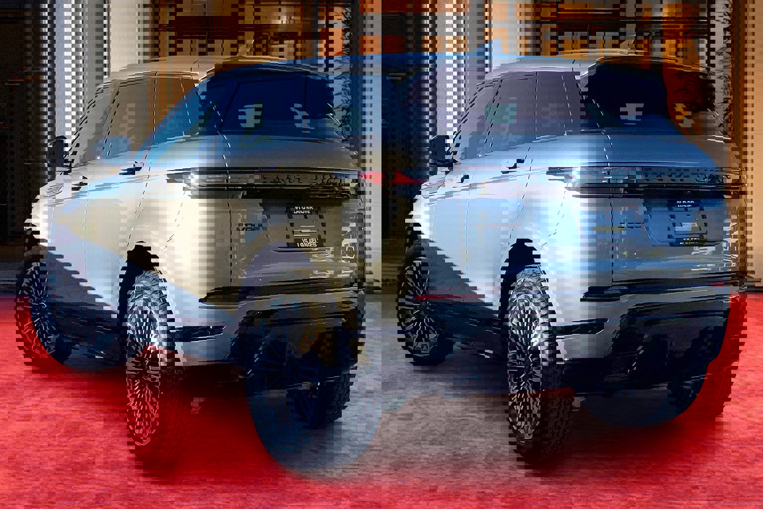 2024 Land Rover Range Rover Evoque Dynamic SE photo 9