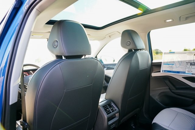 2025 Volkswagen Tiguan SE photo 22