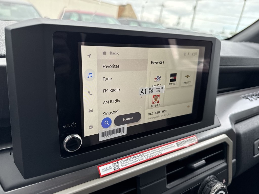 2025 Toyota Tacoma SR5 4x4 Double Cab photo 12