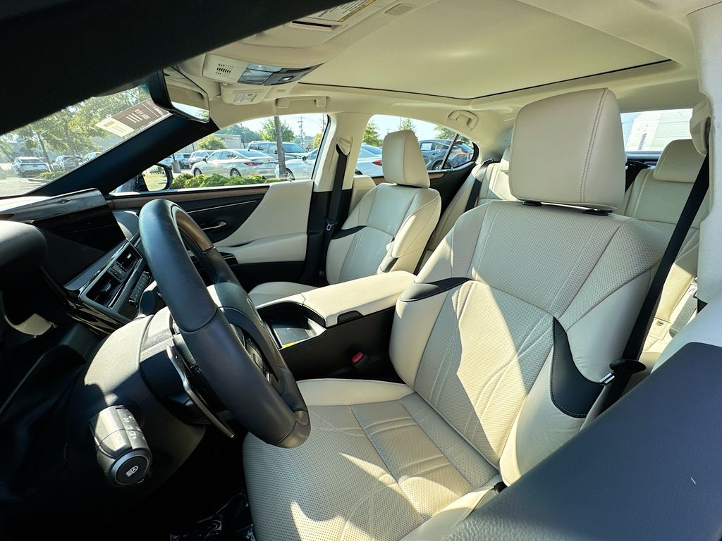 2024 Lexus ES 350 Luxury photo 8