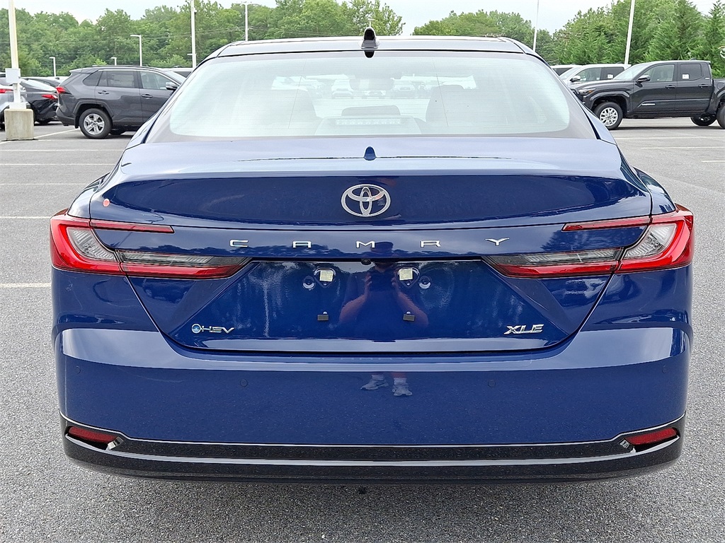 2025 Toyota Camry XLE photo 6