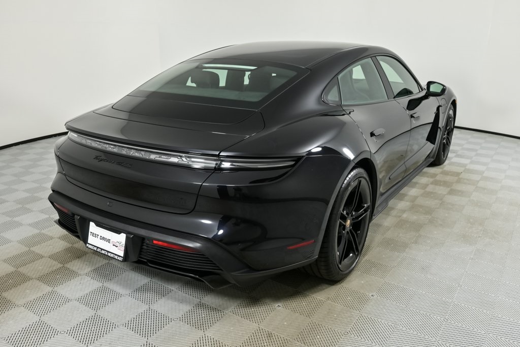 2025 Porsche Taycan GTS photo 28