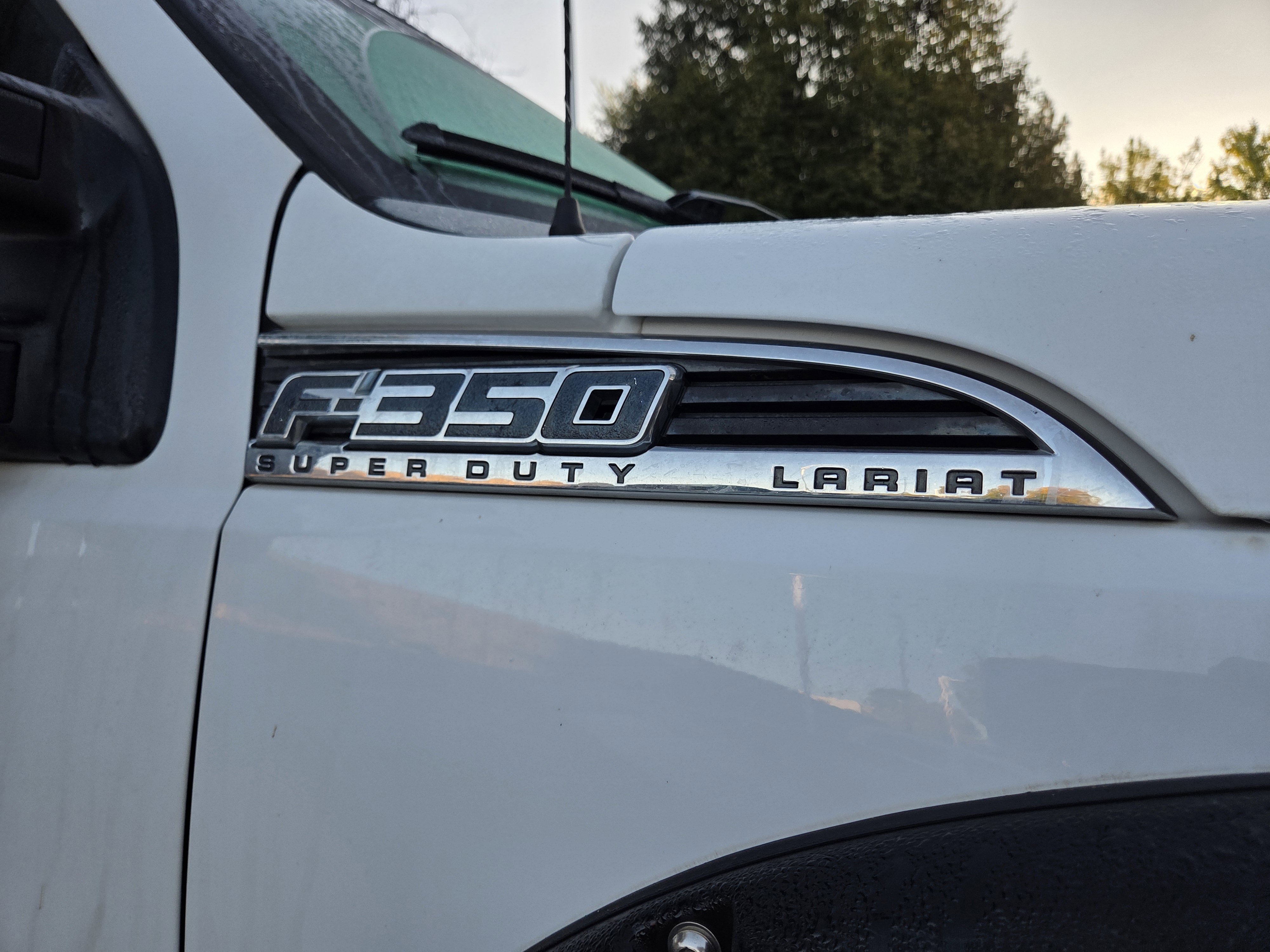 2012 Ford F-350 Lariat photo 2