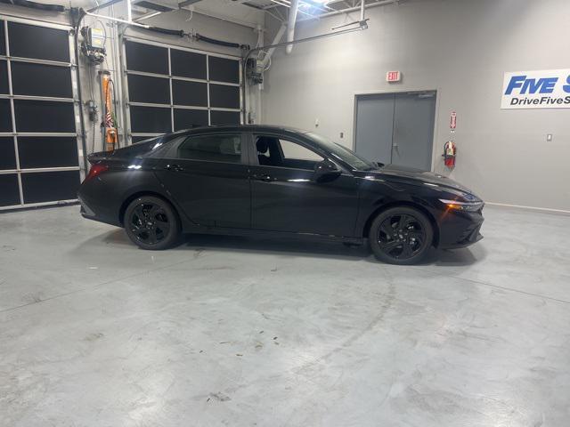 2026 Hyundai Elantra SEL's photo