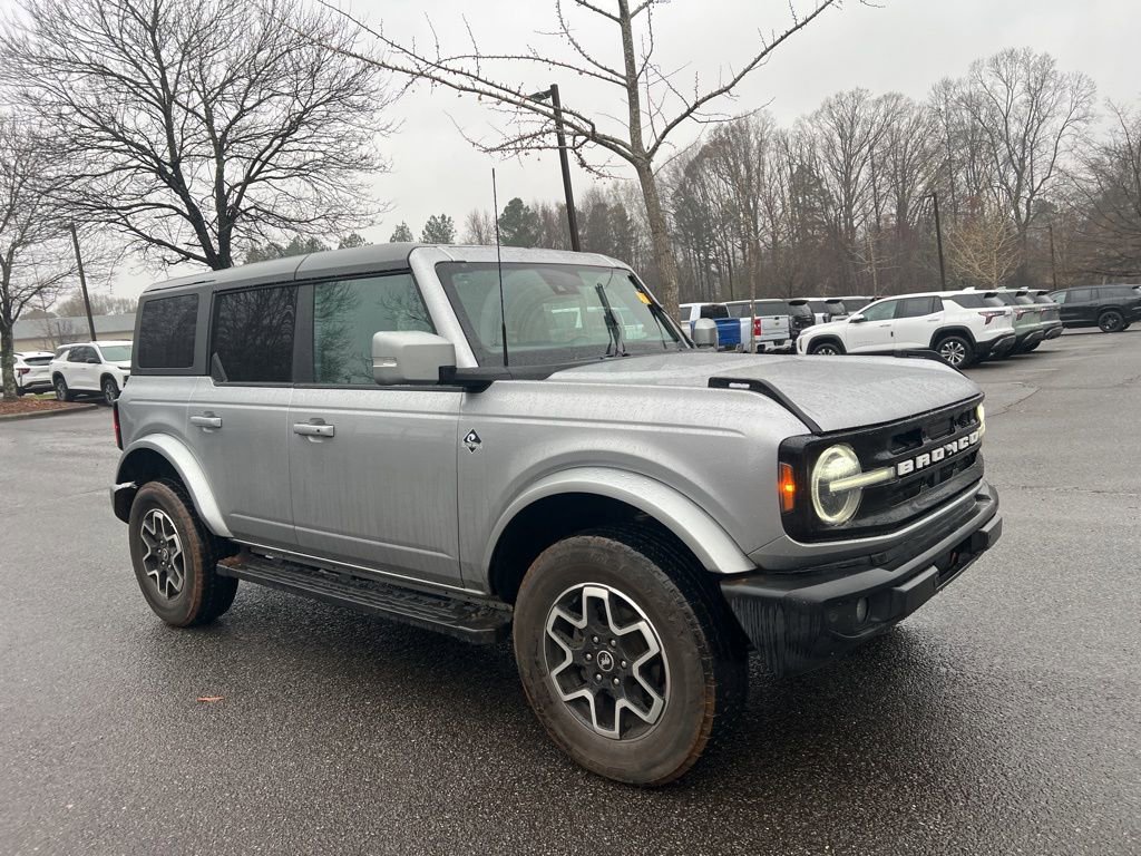 2024 Ford Bronco 4-Door Outer Banks's photo