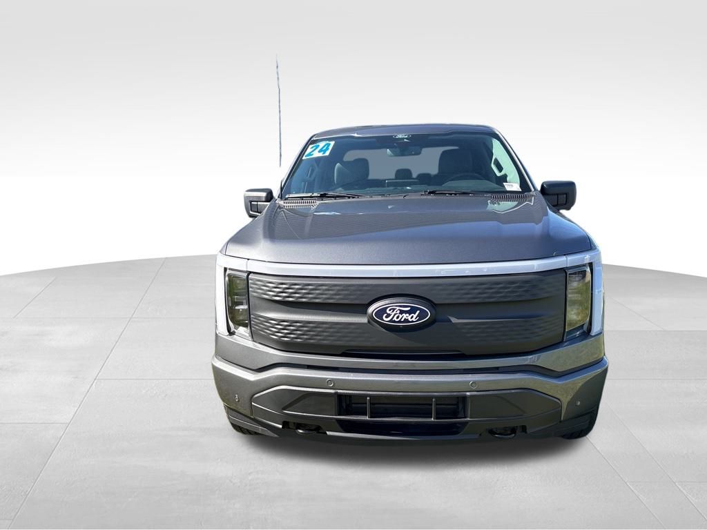 2024 Ford F-150 Lightning photo 7