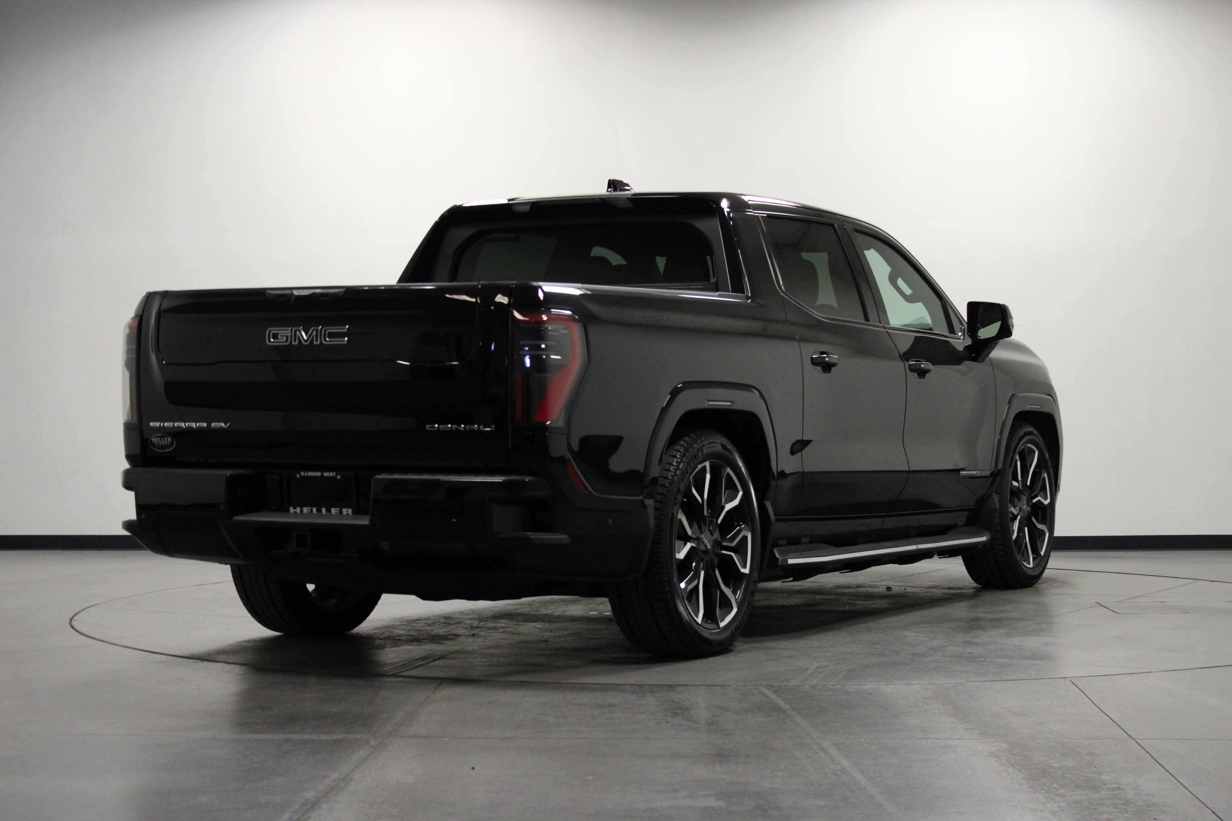 2025 Gmc Sierra EV Denali photo 2