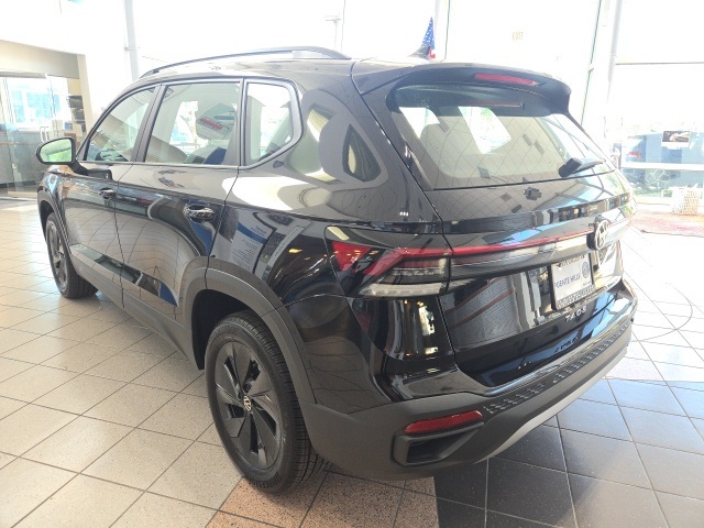 2025 Volkswagen Taos S photo 5