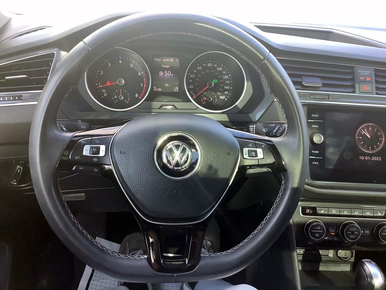 2021 Volkswagen Tiguan R-Line Black SEL photo 15