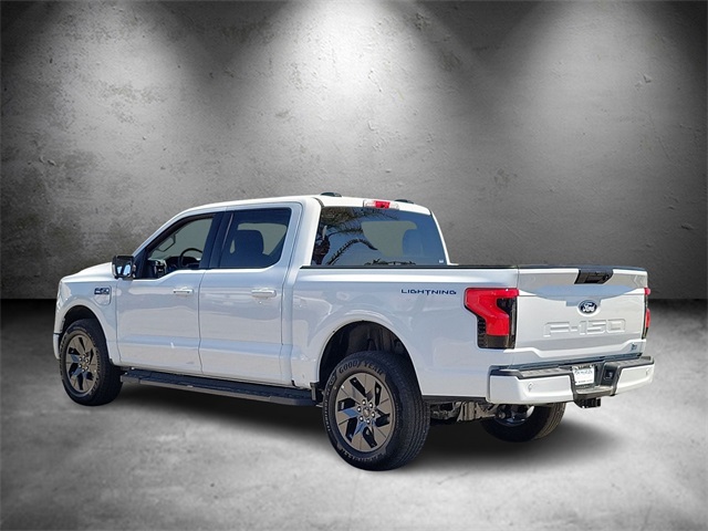 2025 Ford F-150 Lightning photo 4