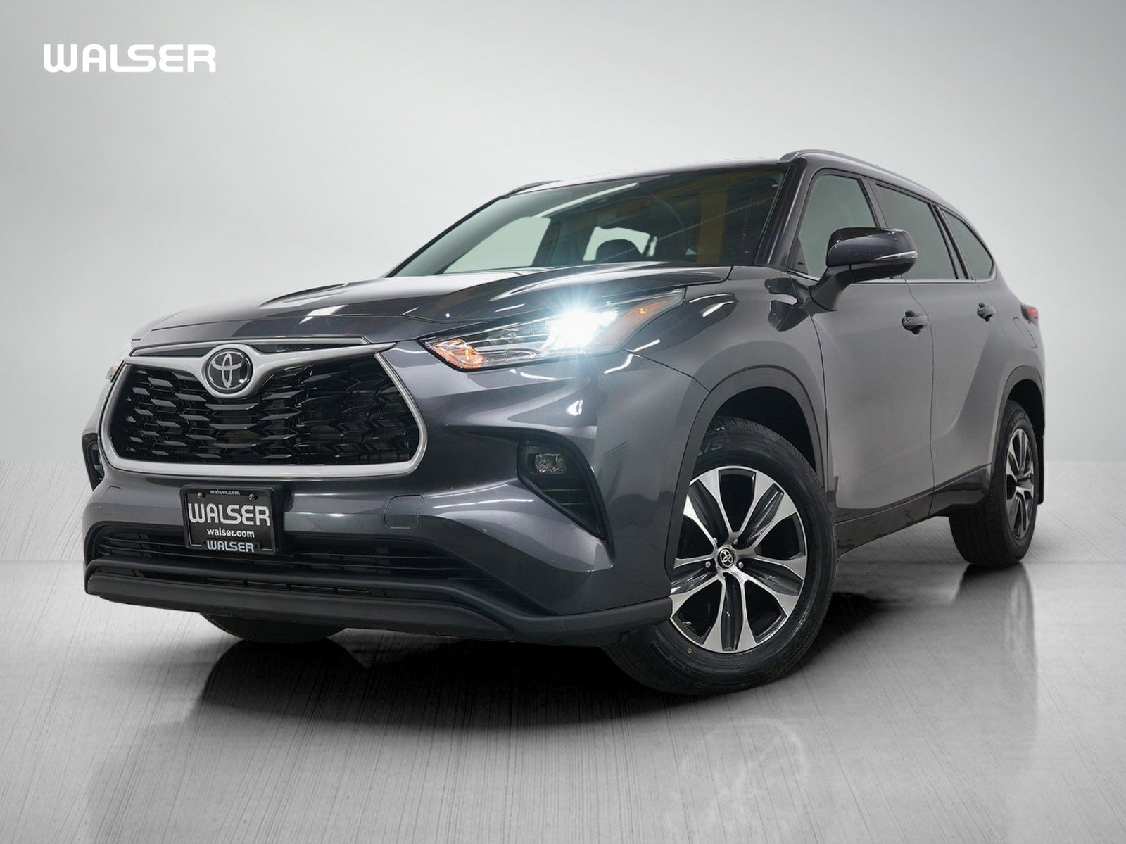 2022 Toyota Highlander XLE's photo