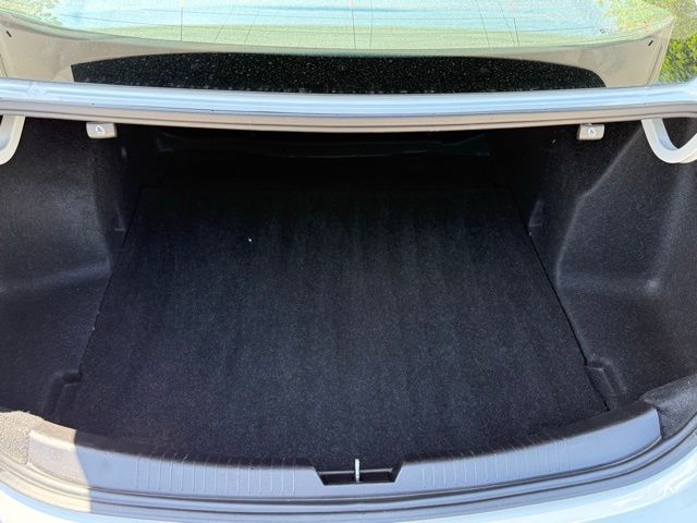 Used 2016 Iridescent Pearl Tricoat Chevrolet LT image 16