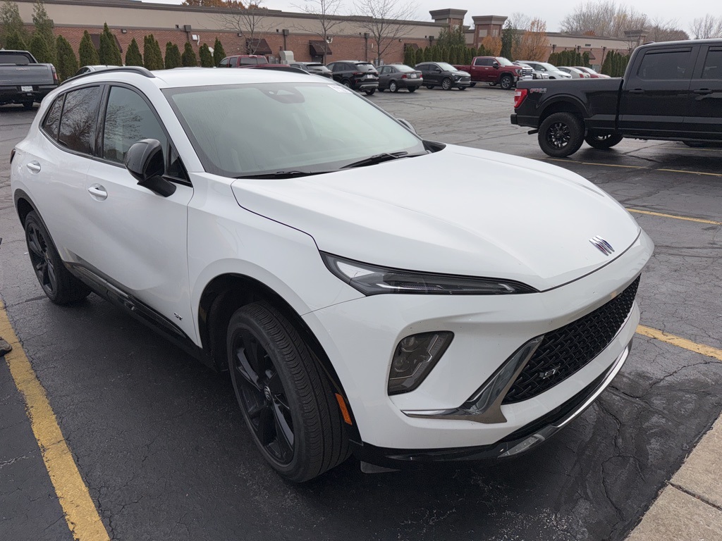 2025 BUICK ENVISION - Image 2