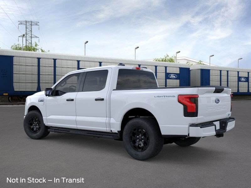 2025 Ford F-150 Lightning XLT photo 4