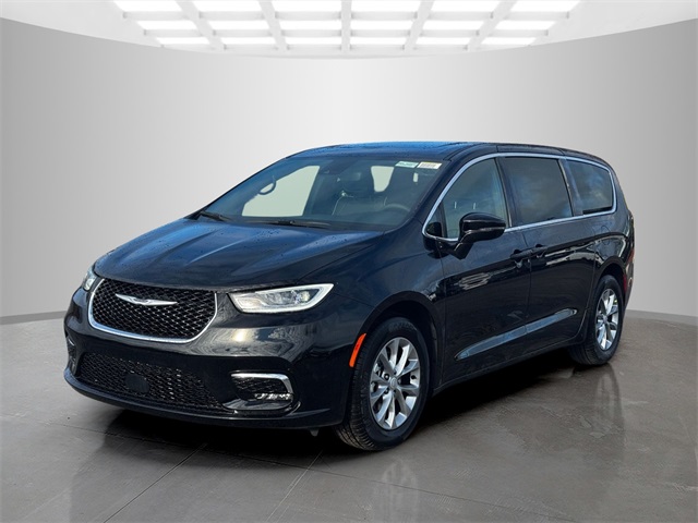 2026 Chrysler Pacifica Limited photo 3