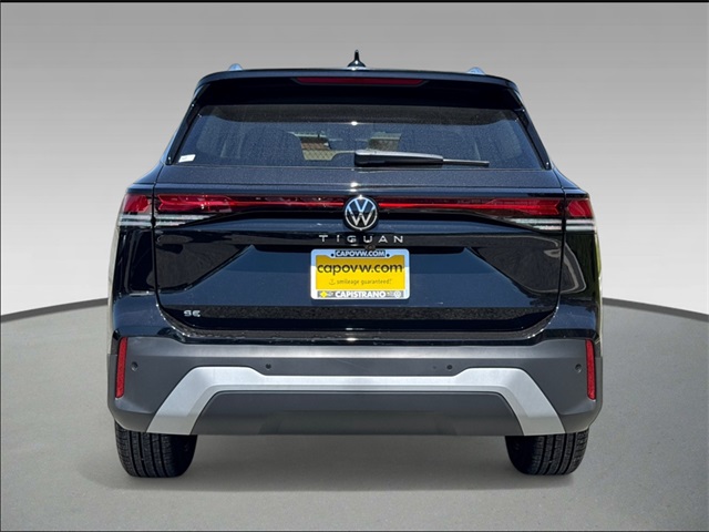 2025 Volkswagen Tiguan SE photo 5