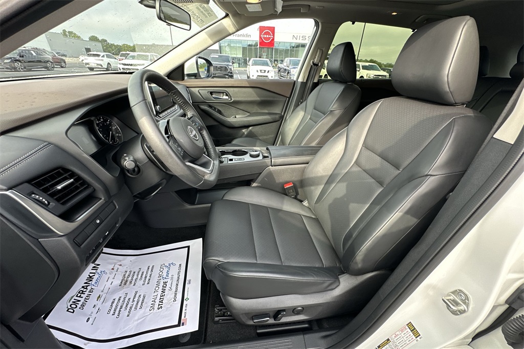 2023 Nissan Rogue SV photo 7