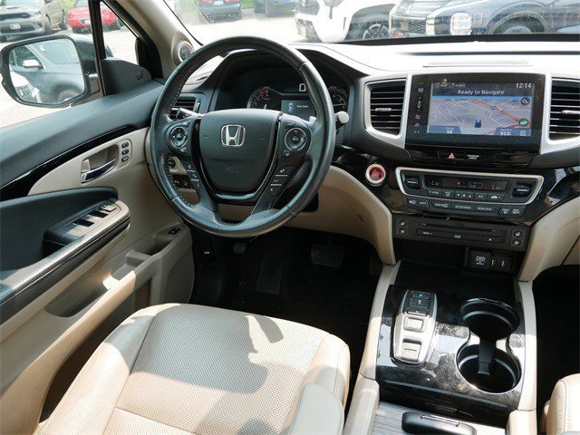 2016 Honda Pilot Elite photo 10